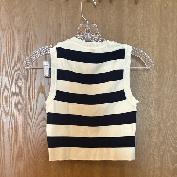 Zara Black and Cream Striped Crop Top - Picture 2 of 3